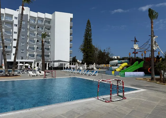 Papouis Protaras Hotel