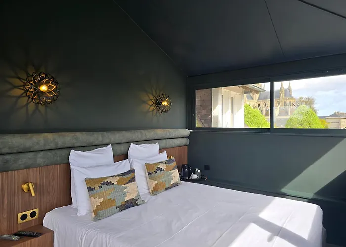 Le Castel Guesthouse Bayeux