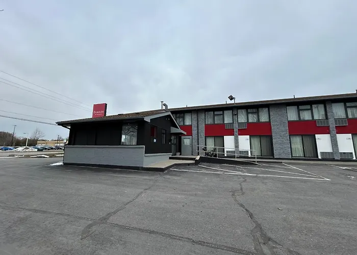 Ramada By Wyndham Kingston Motel