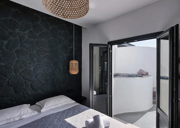 Oia Suites
