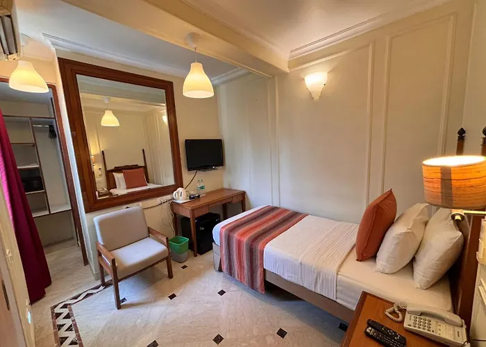 Hiltop Hotel Mumbai