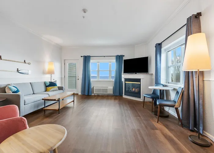 Cherry Tree Inn & Suites Traverse City