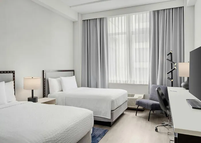 Fairfield Inn And Suites Chicago Downtown/ Magnificent Mile