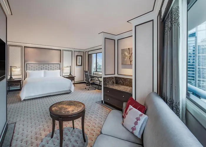 ดิ แอทธินี โฮเทล แบงค็อก, อะ ลักซ์ชูรี คอลเล็คชั่น โฮเทล Hotel กรุงเทพมหานคร