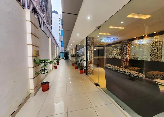 Hotel Lee International Kolkata