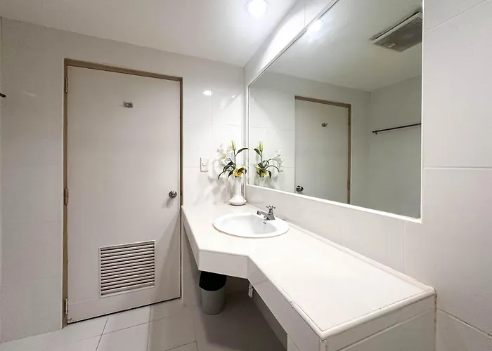 G Boutique Silom Hotel กรุงเทพมหานคร