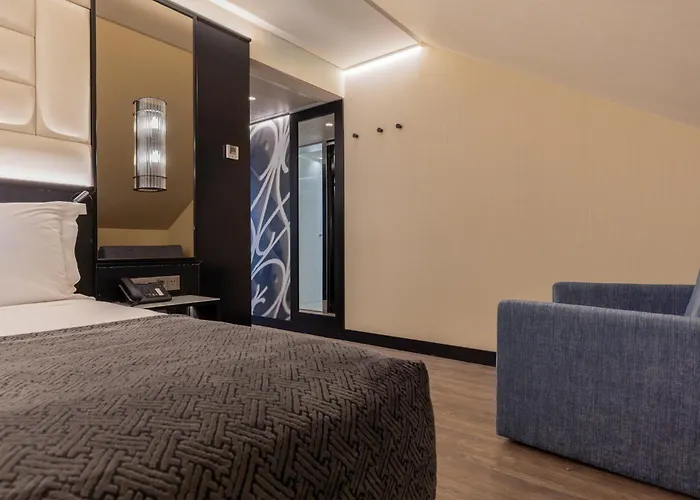 Hotel Santa Justa Lisbon