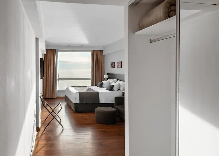 Dazzler By Wyndham Puerto Madryn Hotel