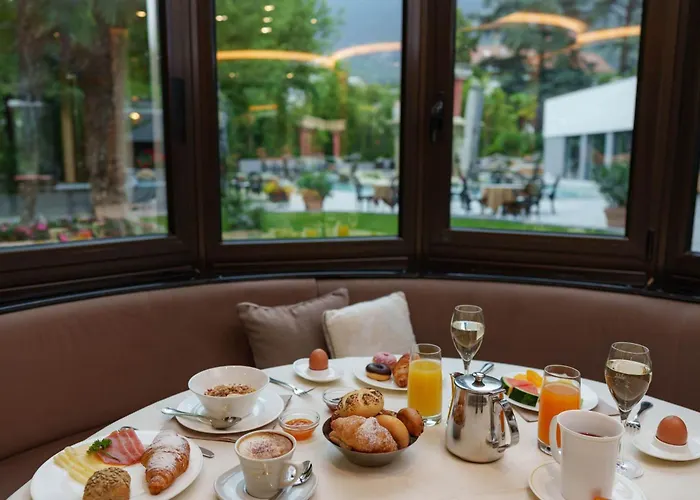 Hotel Vier Jahreszeiten Schlanders