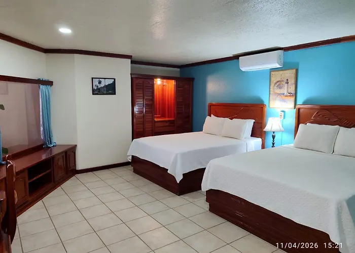 Fish Hook Marina Hotel Golfito