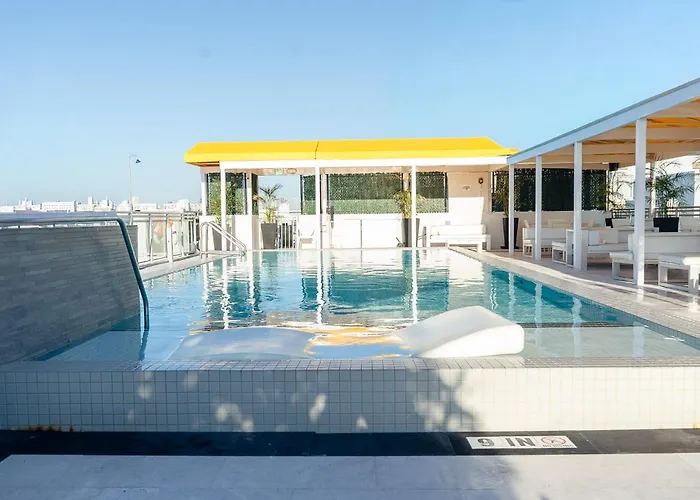 Leslie Hotel Ocean Drive Miami Beach