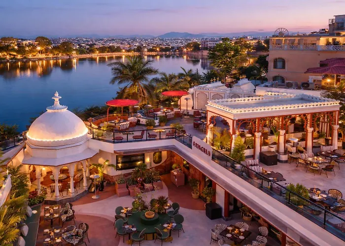 Swaroop Vilas - Lake Facing Boutique Hotel Udaipur