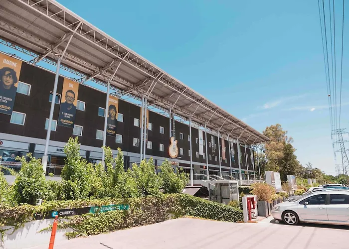 Ibis Pilar Hotel