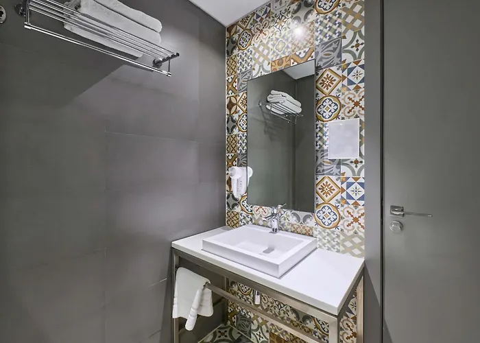 Ibis Styles Dubai Jumeira