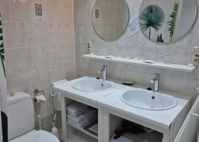 Guest House Adonis Brugge