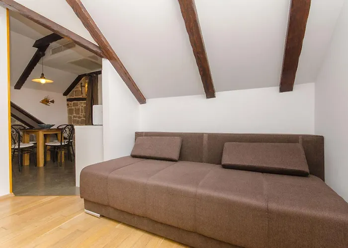 Apartment And Rooms Desideria Split
