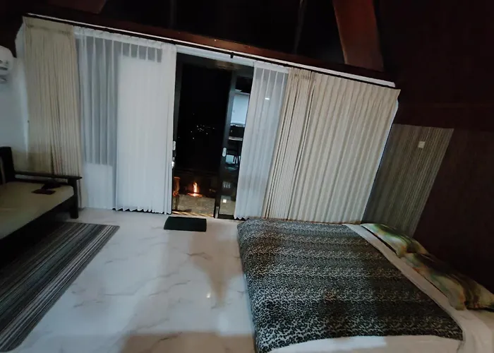 Adila Warung And Homestay Munduk