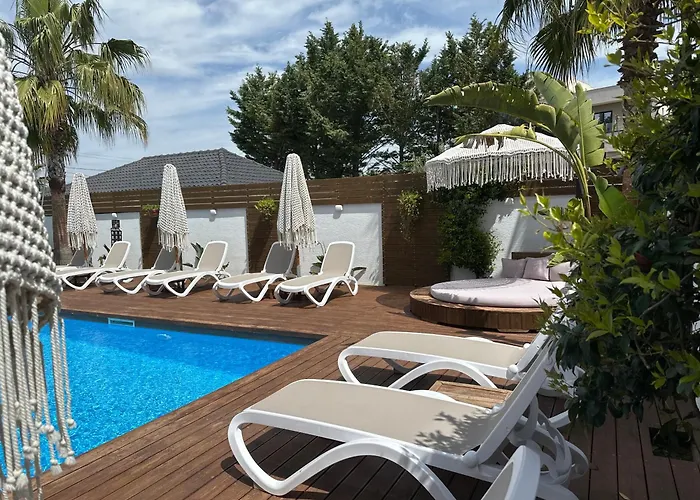 Kuburi Hotel Ksamil