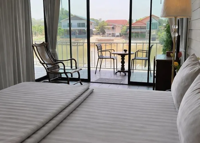 Baan Keang Chon Ayutthaya บ้านเคียงชล อยุธยา