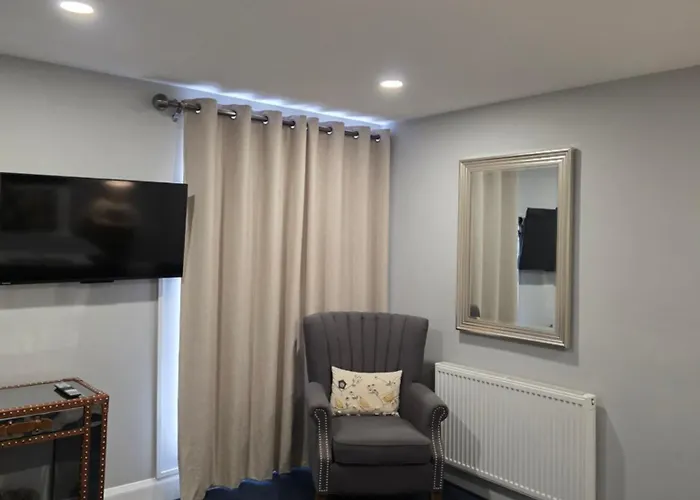 Darlington Arms By The Airport - Free Parking -Bar & Food Hotel Redhill 