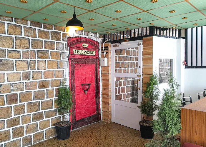 The Three Oaks Boutique Hotel Mussoorie