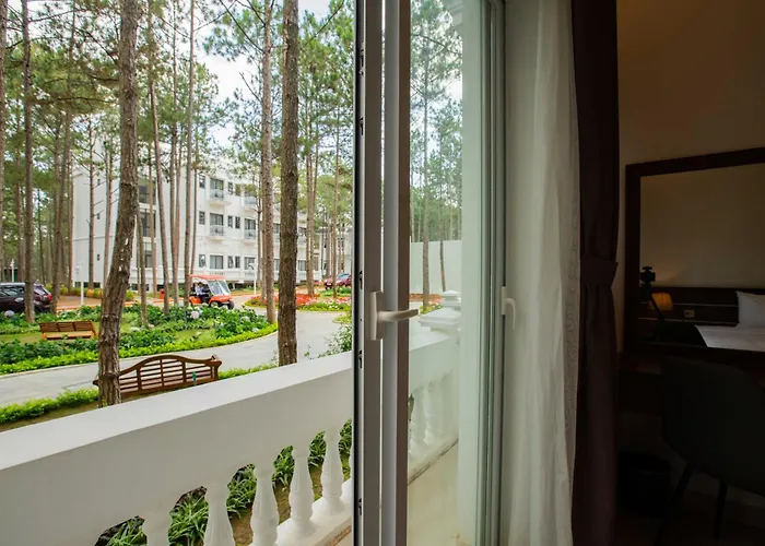 Cereja Hotel & Resort Dalat