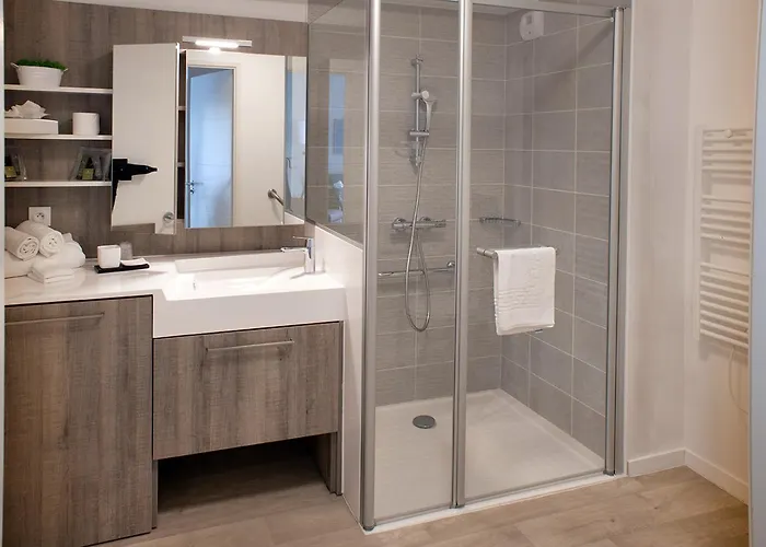 Aparthotel Domitys - Les Megalithes Roses à Perros-Guirec