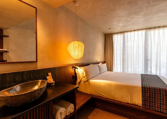 Chic&Basic Tokyo Hoose Porto