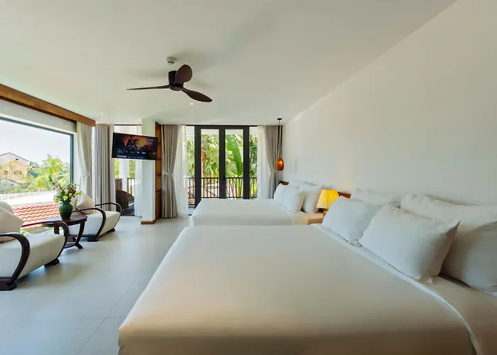 Shoreline Stay Hội An