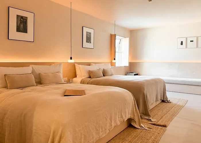 Fiddle + Bow Hotel Doolin