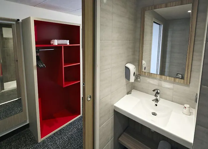 Kyriad Eco - Clermont Ferrand Estaing