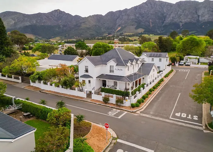 Le Petit Paris Hotel Franschhoek