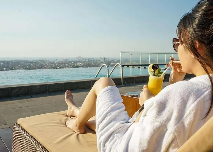 Louis Kienne Hotel Pemuda Semarang