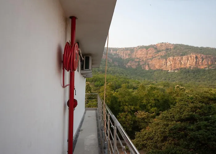 Capital O Srinivasa Residency Hotel Tirupati