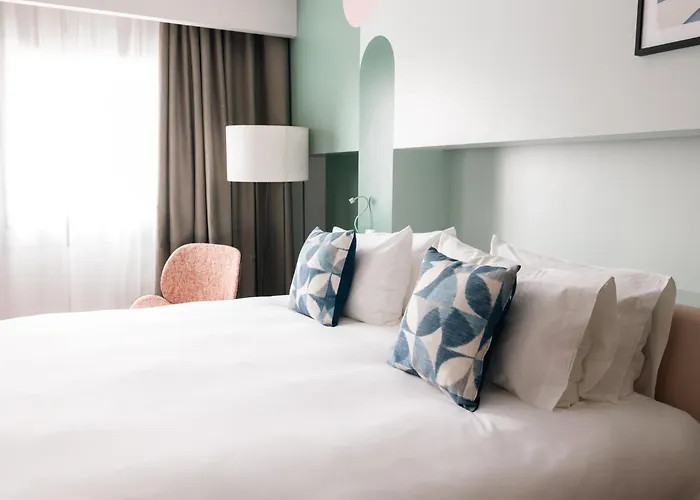 Voco Madrid Retiro By Ihg Hotel