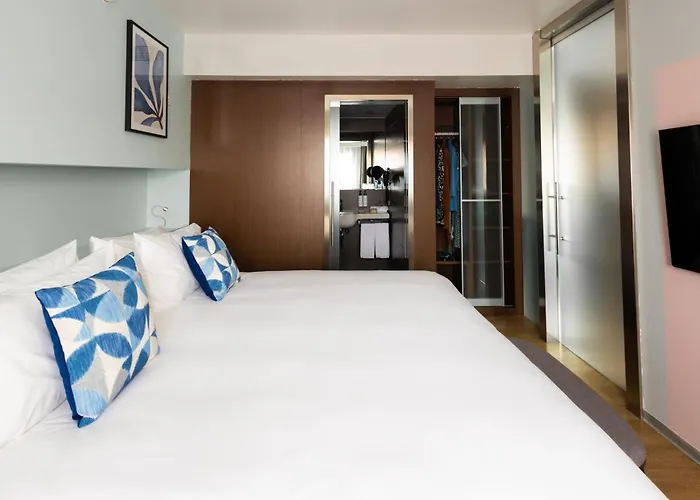 Voco Madrid Retiro By Ihg Hotel