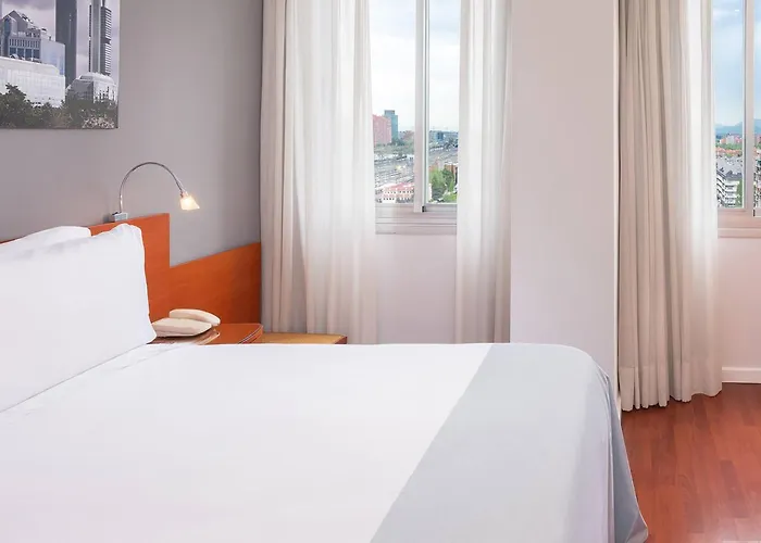 Hotel Madrid Chamartin, Affiliated By Melia