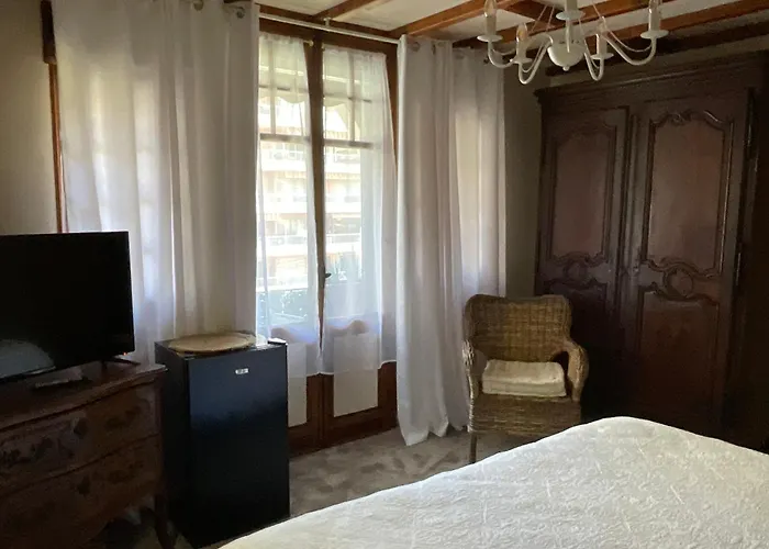 Hotel La Marjolaine à Juan-les-Pins