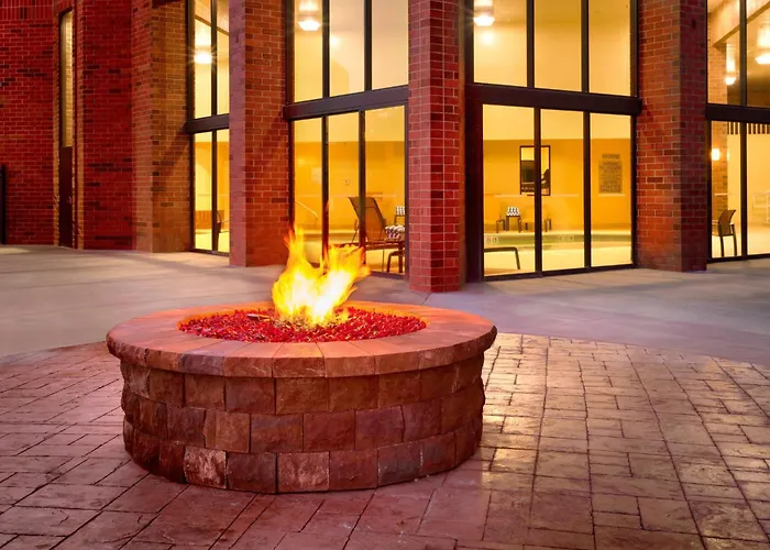 Courtyard By Marriott Ogden Hotel