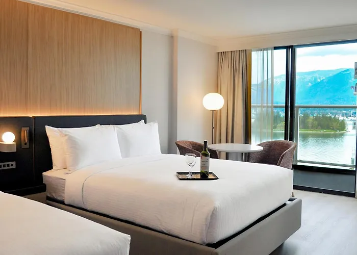 Pinnacle Hotel Harbourfront Vancouver