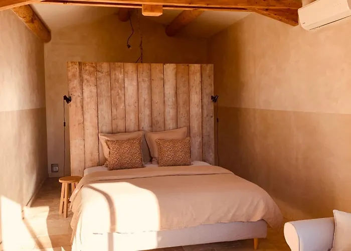 Bed and Breakfast Le Vieux Portail à Saint-Saturnin-lès-Apt