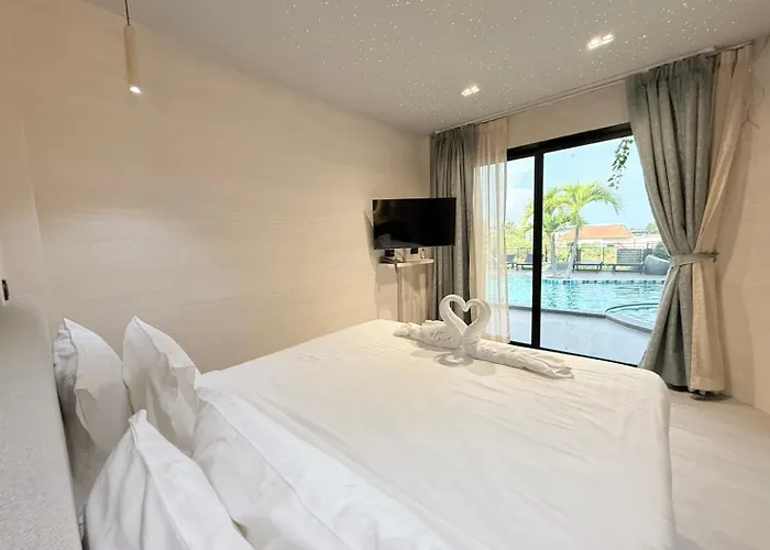 Little Loft Hotel Phuket