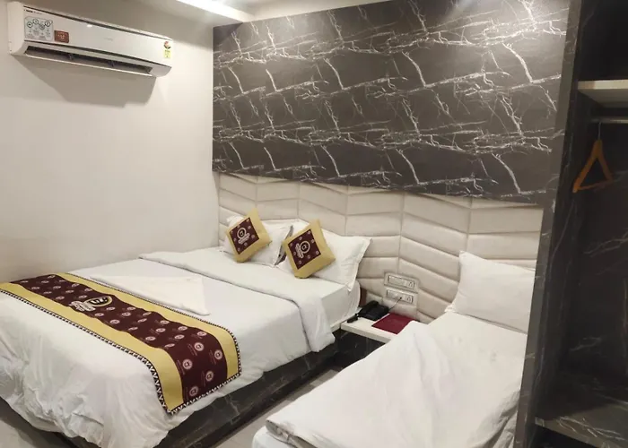 Hotel Le Grand Surat