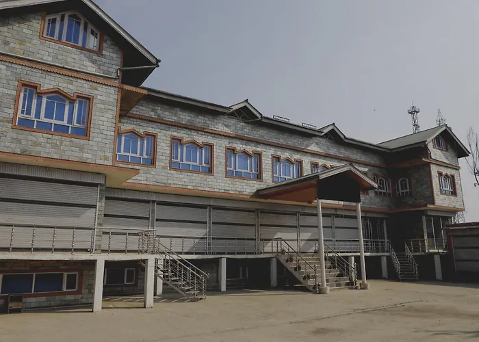 Capital O Sobo Central Srinagar 