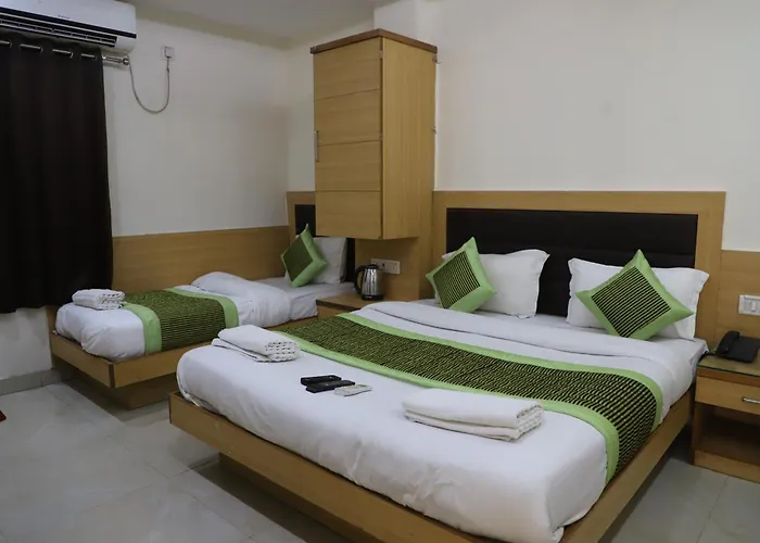 Hotel Lav Kush Deluxe 2 Min Walk From New Delhi Railway Station