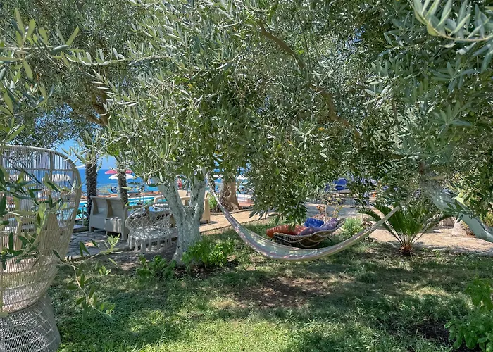 Hotel Bahamas Sarande