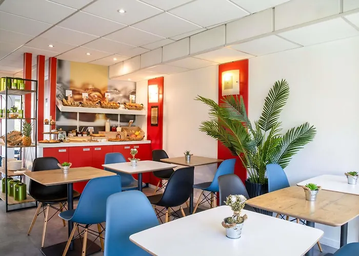 Ibis Cannes Plage La Bocca