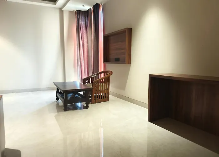 Hotel Ganpati Palace Mathura