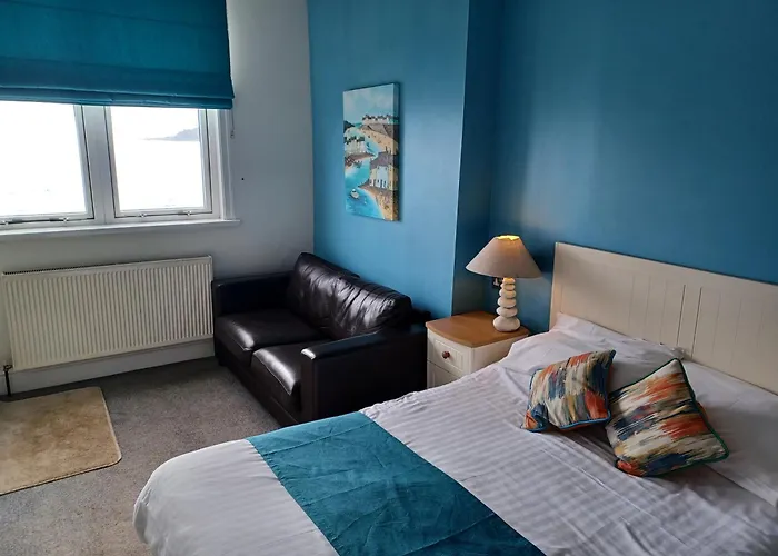 The Paris Hotel Coverack