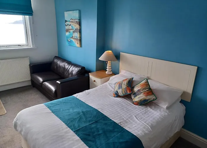 The Paris Hotel Coverack